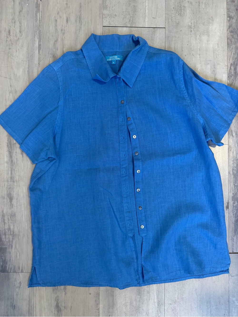 Women’s Blue linen Short-Sleeve Button-Up Shirt - Classic Casual